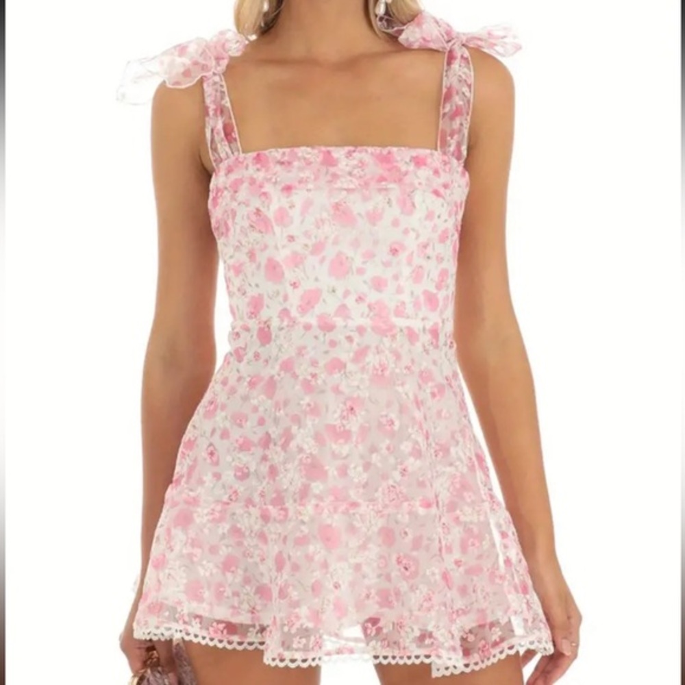🎀Pink And White 🎀 Floral Mini Dress by Drenkgirls Boutique
